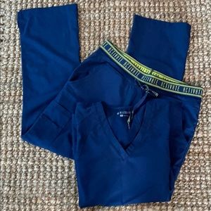 Med Couture  Activate Scrub set Navy S